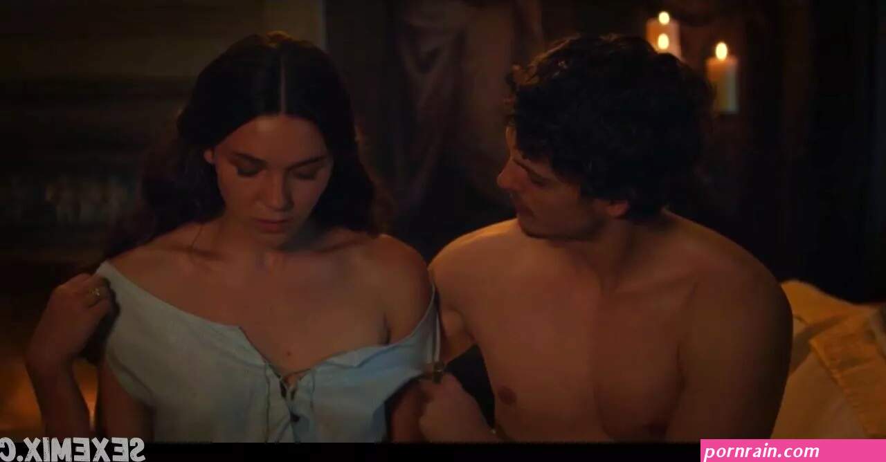 Synnove Karlsen Sie zeigt nackte Titten beim Sex in Medici Masters...