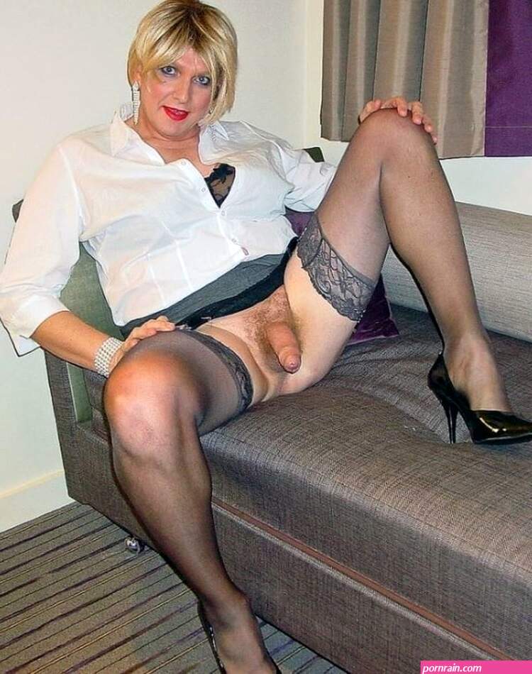 Mature Crossdresser Pics