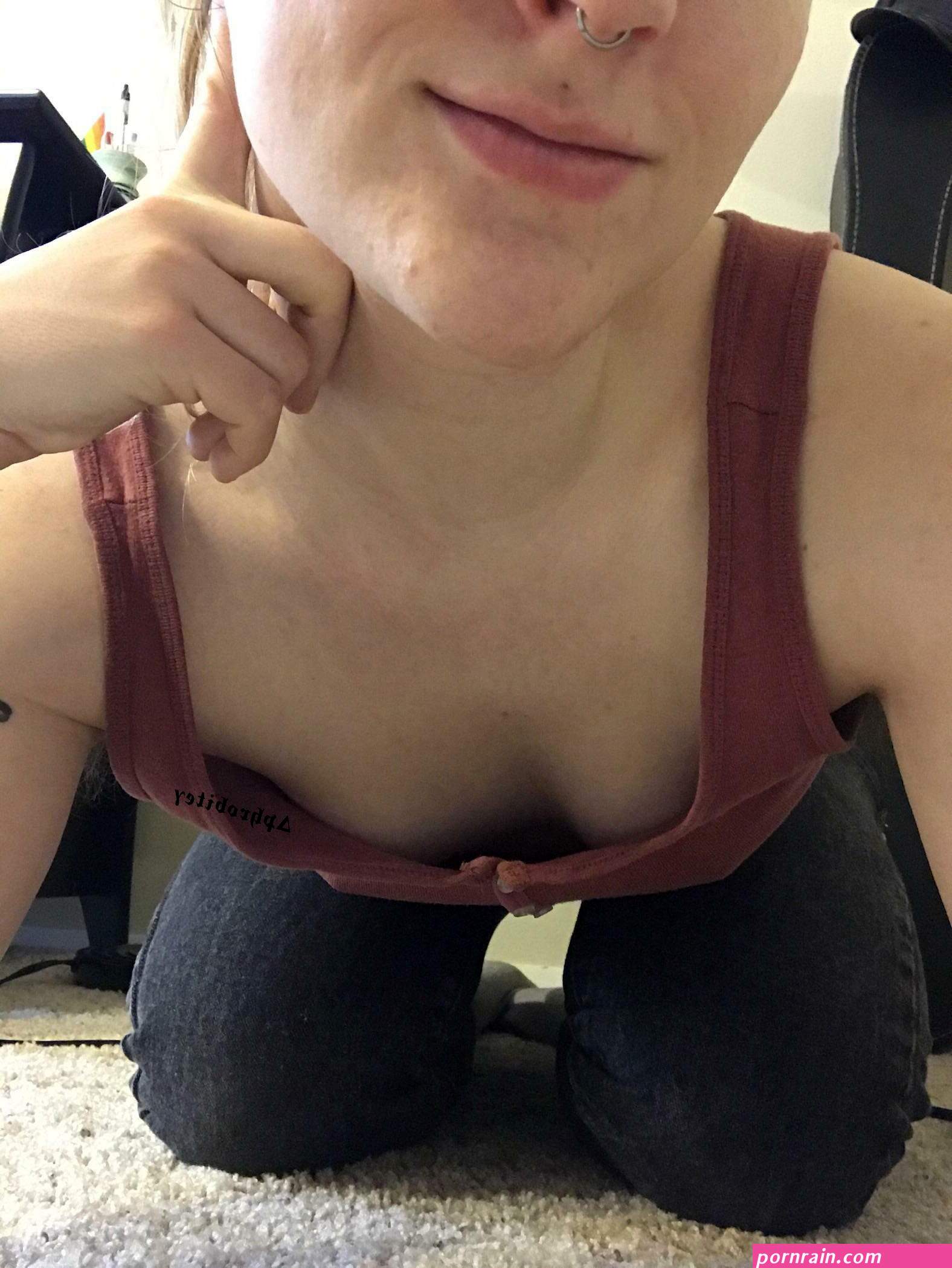 Small tits downblouse gt big tits downblouse. Change my mind. Cleavage