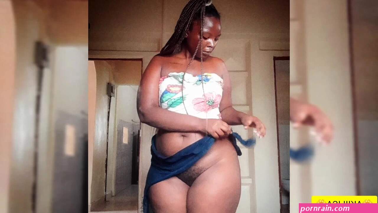 Upskirt no Panty:beautiful Ebony Girlfriend Playing Dress-up