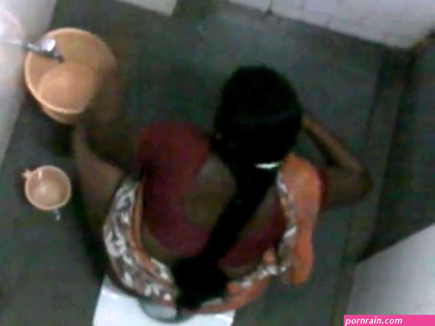 Saree Aunti Pising Videos Hidden