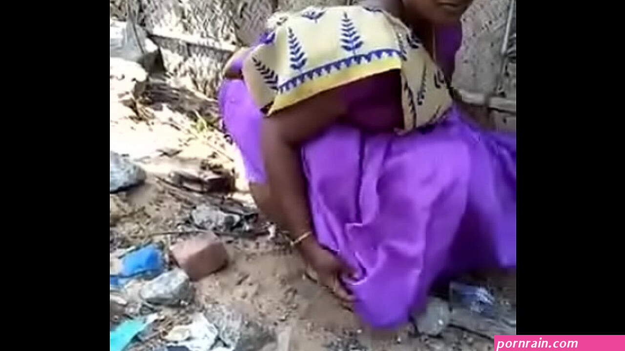 Desi gf aunty pee capture