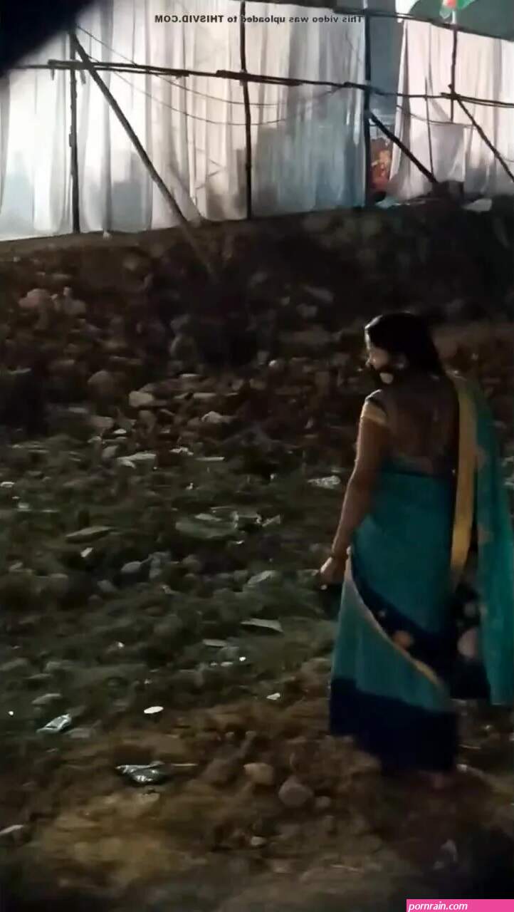 Hit list: Desi outdoor pissing
