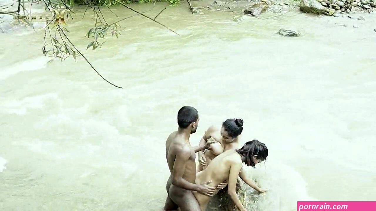 DESI GIRL SEX IN RIVER FULL OUTDOOR THREESOME watch online