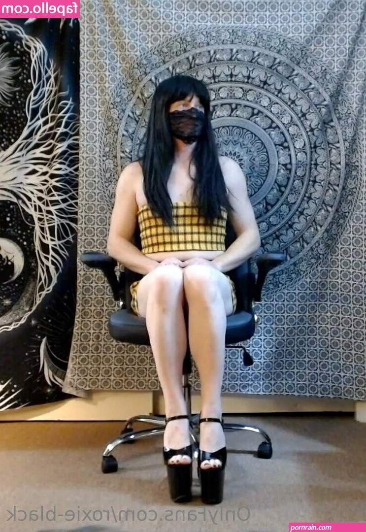 notfinnishedyet roxie-black Nude Leaked OnlyFans