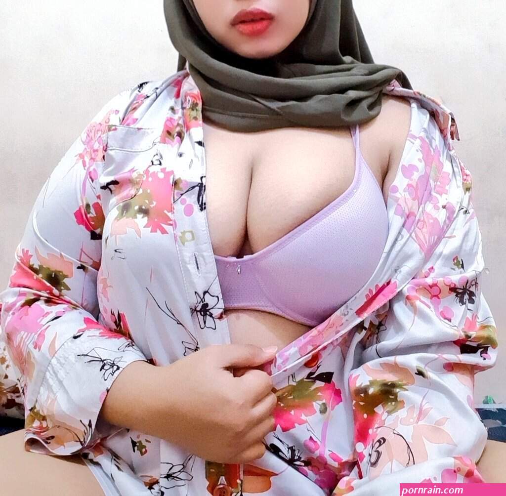 Jilbab toge bugil