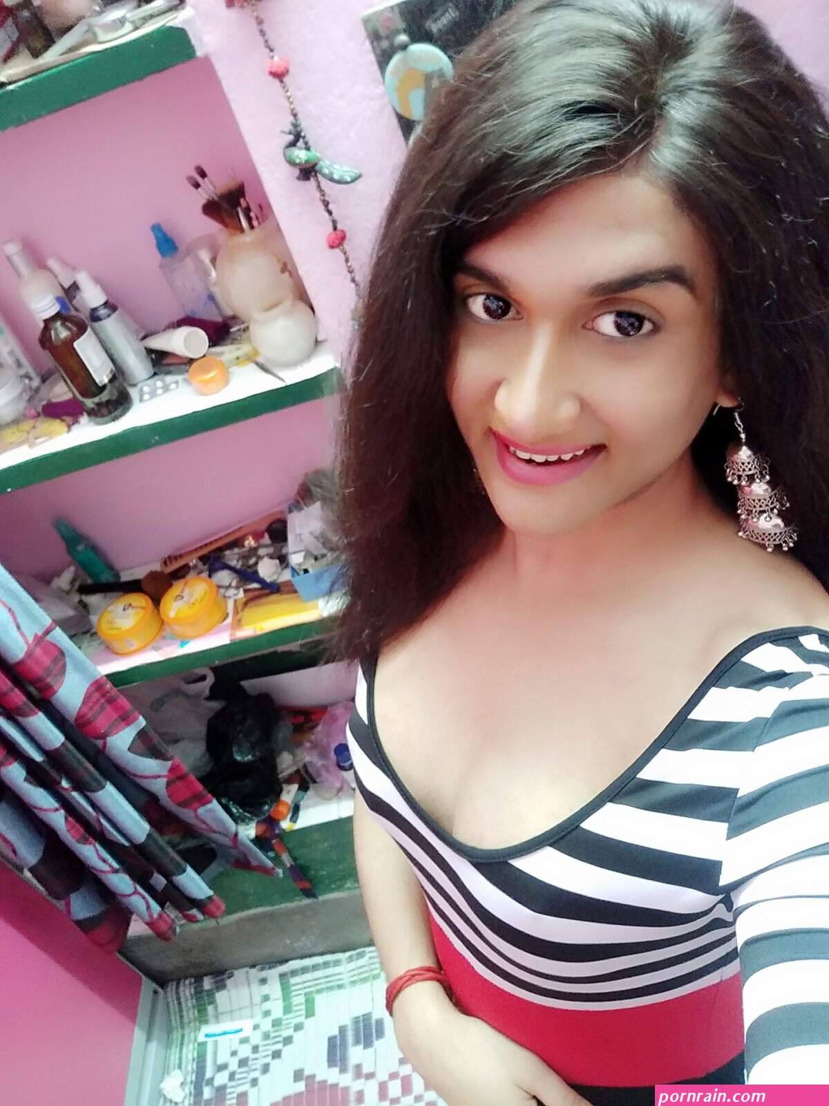 VersatileShemale Indian Transsexual escort in Kolkata