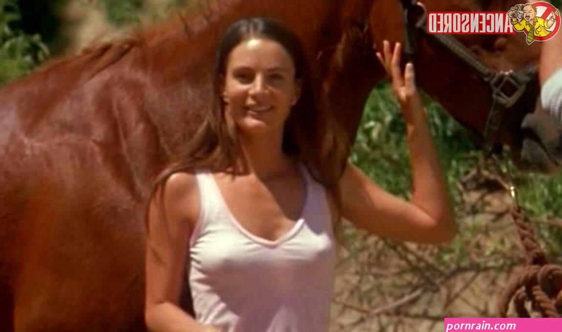 Naked Gabrielle Anwar in 9Tenths ANCENSORED