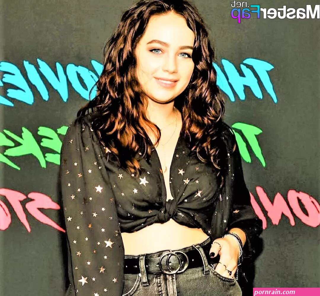 Mary Mouser Nude OnlyFans Leak Picture fRrrRpZBMf