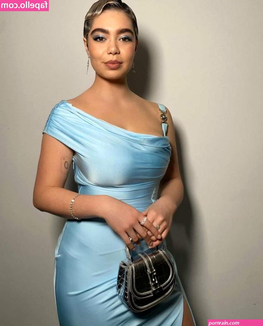 Aulii Cravalho AuliiCravalho Nude Leaked