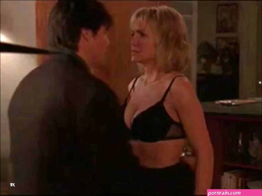 Barbara Alyn Woods nude pics page