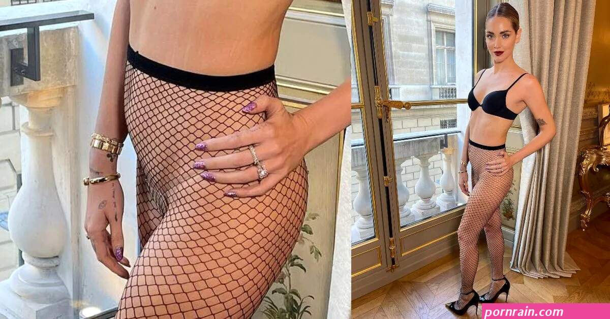Chiara Ferragni rivela il segreto del nude look: sotto le calze a rete indossa gli slip invisibili