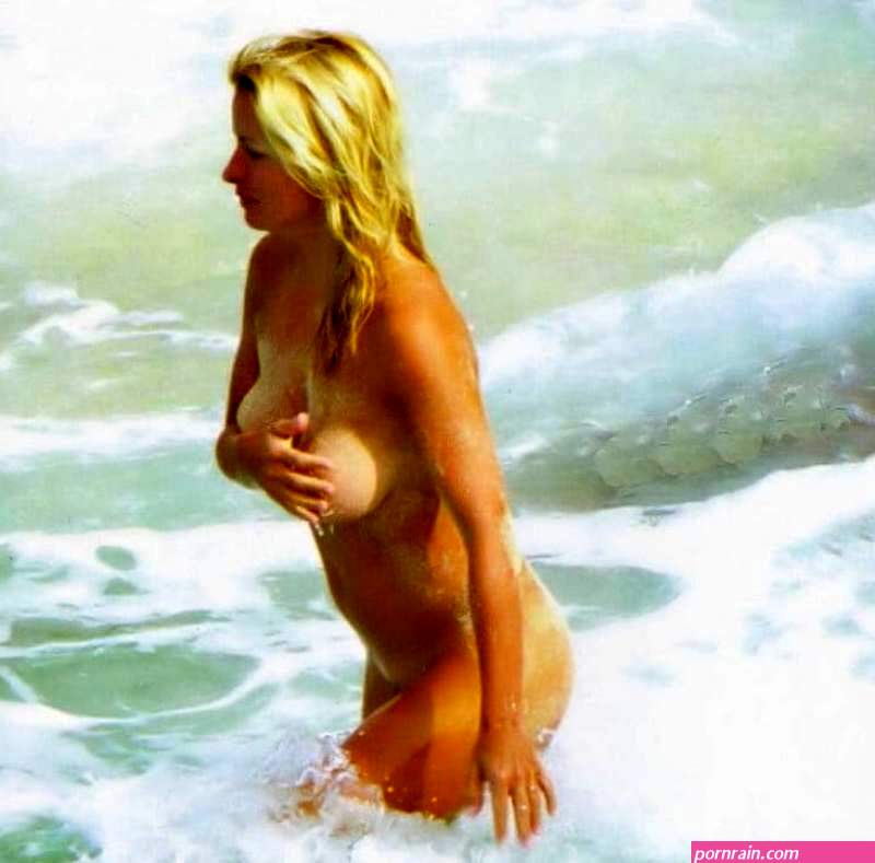 Lisa Marie Presley Nude Photo Collection