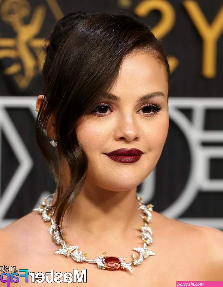 Selena Gomez Nude OnlyFans Leak Picture WV0kT3GEPN