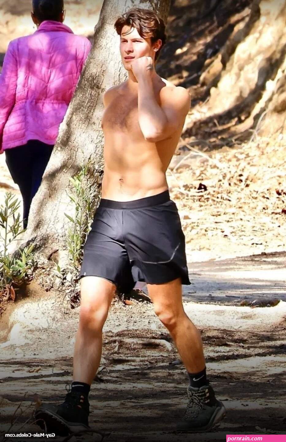 Shawn Mendes Sexy Shirtless And Bulge Pics