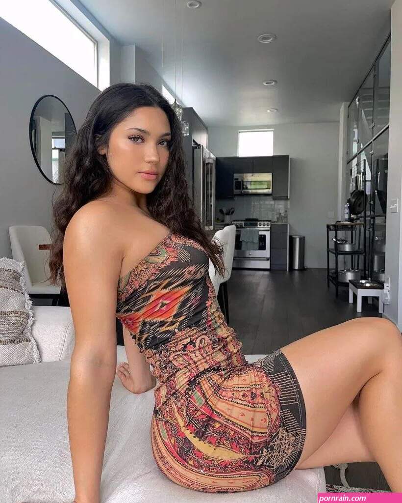 s77.1706J4udELwqym8Z6Z0R.jpeg?v170197...