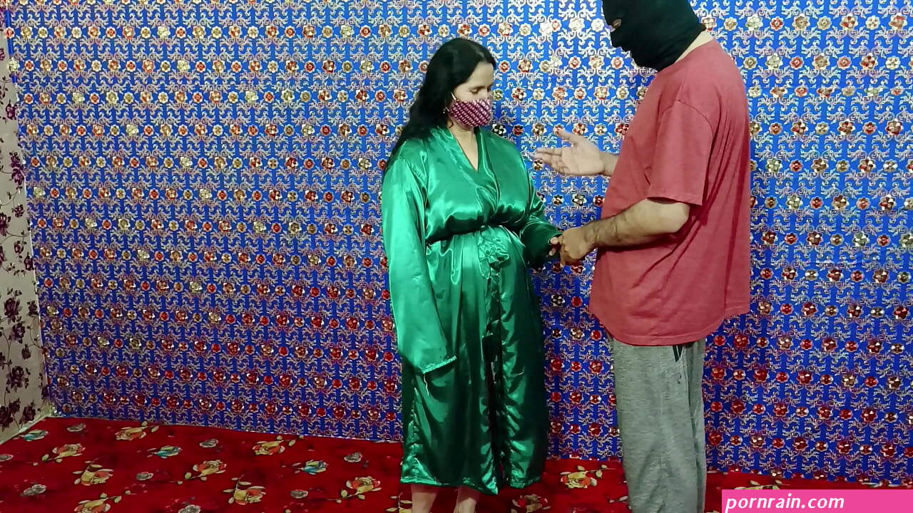 Indian Beautiful Aunty with young Indian Web Series Sex