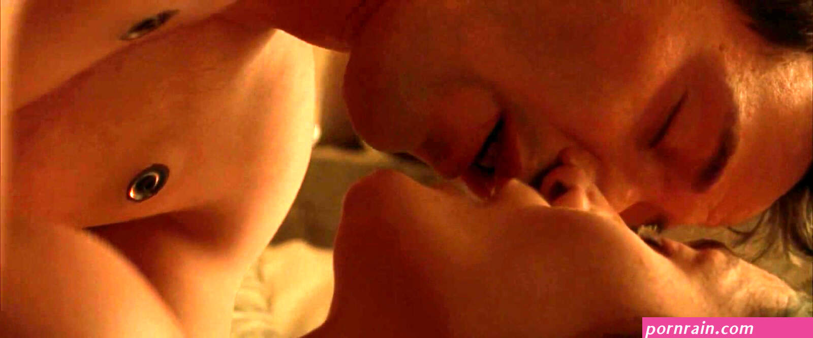 Nude video celebs Carrie-Anne Moss sexy