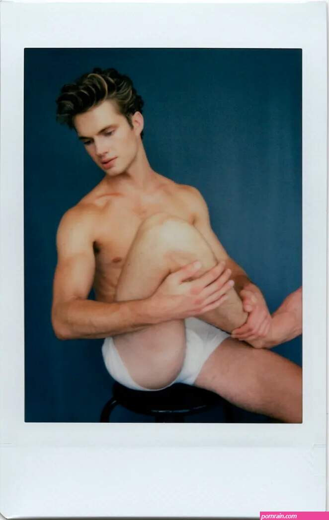 FUCKING YOUNG ONLINE: Luke Volker by Detlef Honigstein Timmi Taubenschreck