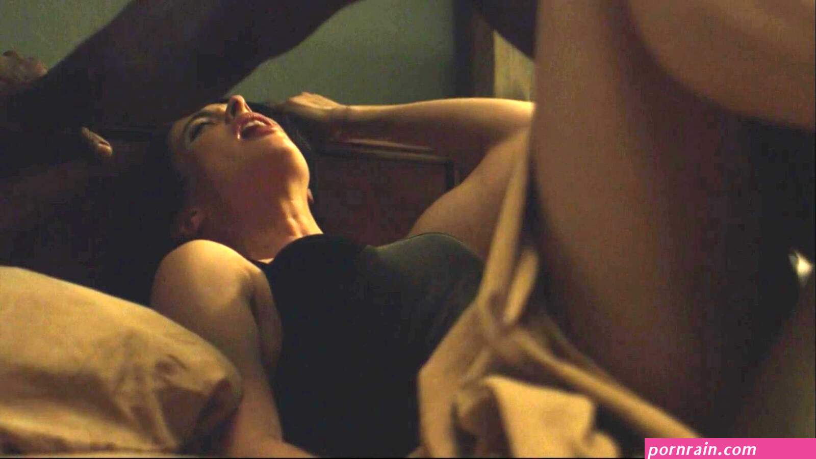 Nude video celebs Krysten Ritter sexy