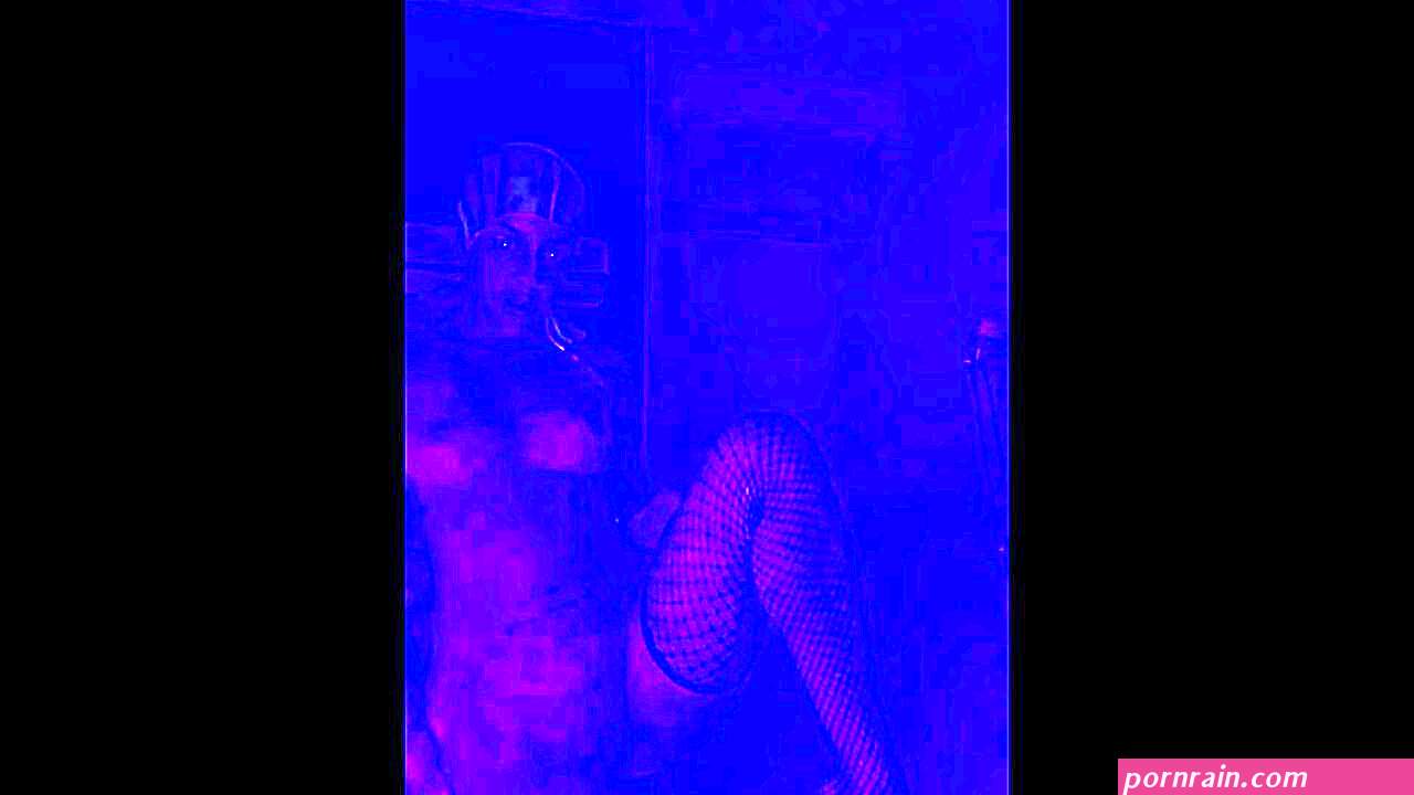 Arab Muslim Girl with her Wet Vagina Failing