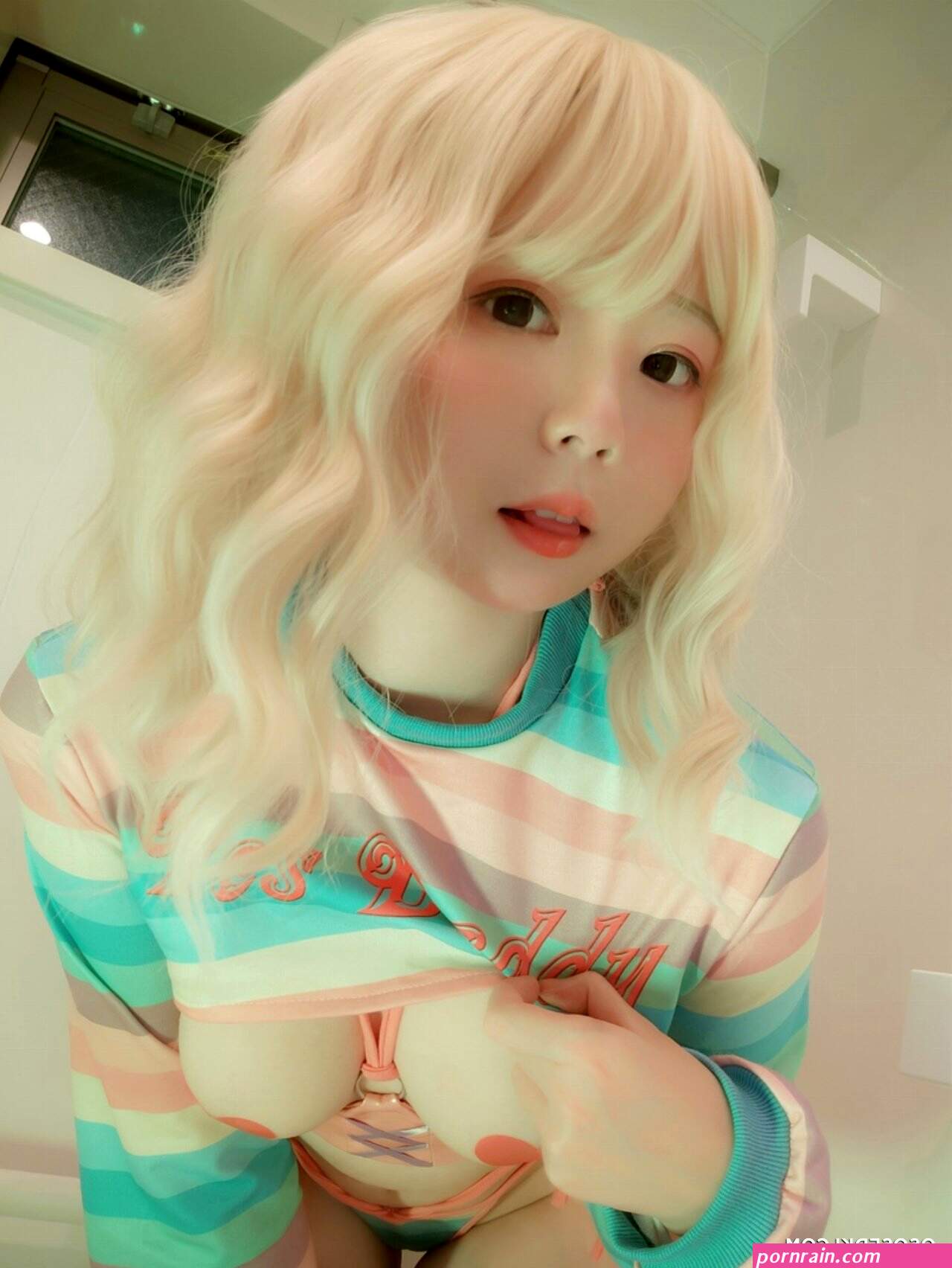 Model Nikumikyo nikumikyo
