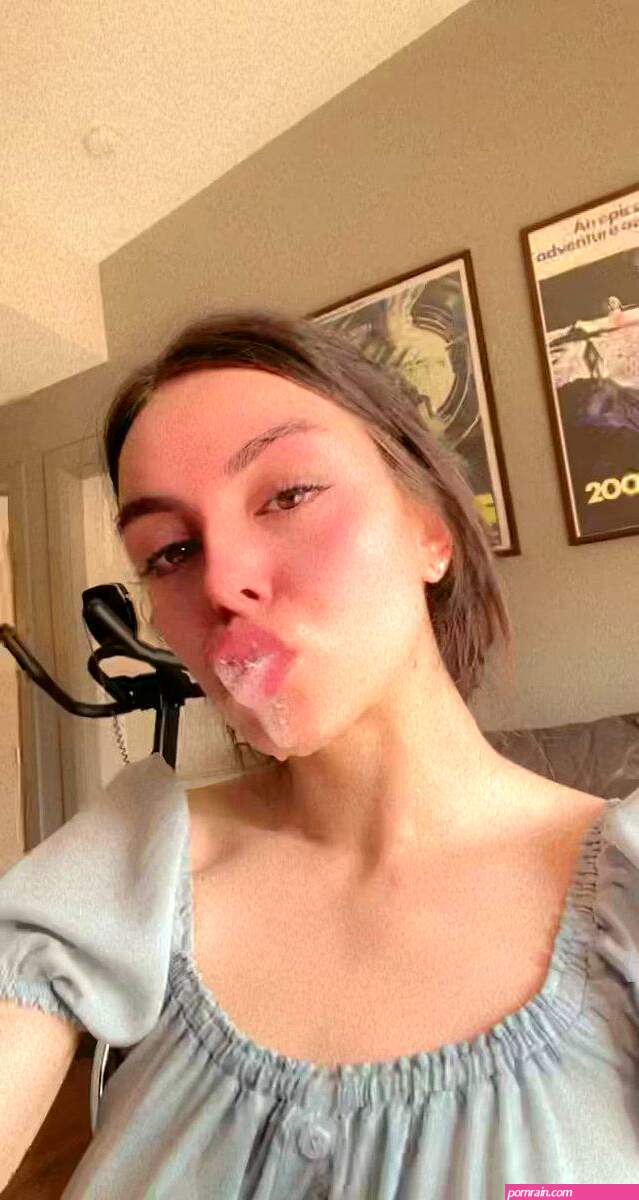 Ema Lee on X: Would you let me blow spit bubbles with your cum
