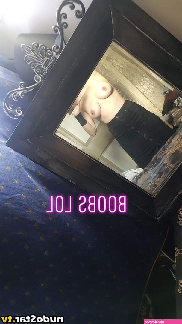 Pixie Holly Nude OnlyFans