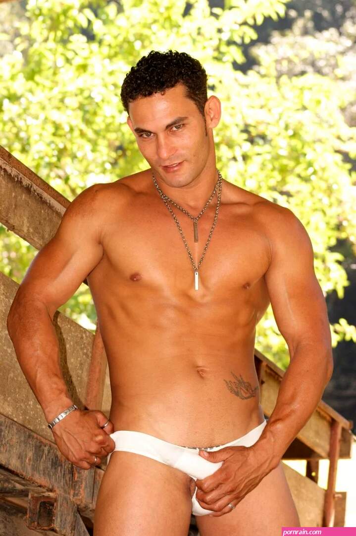 Pablo XXL gay porn star from Crunchboy