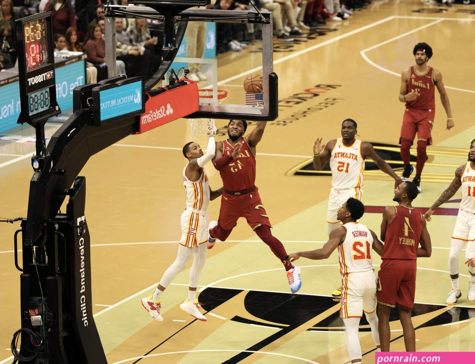 Cavs End In Season Tournament With a Big Win Over The Hawks