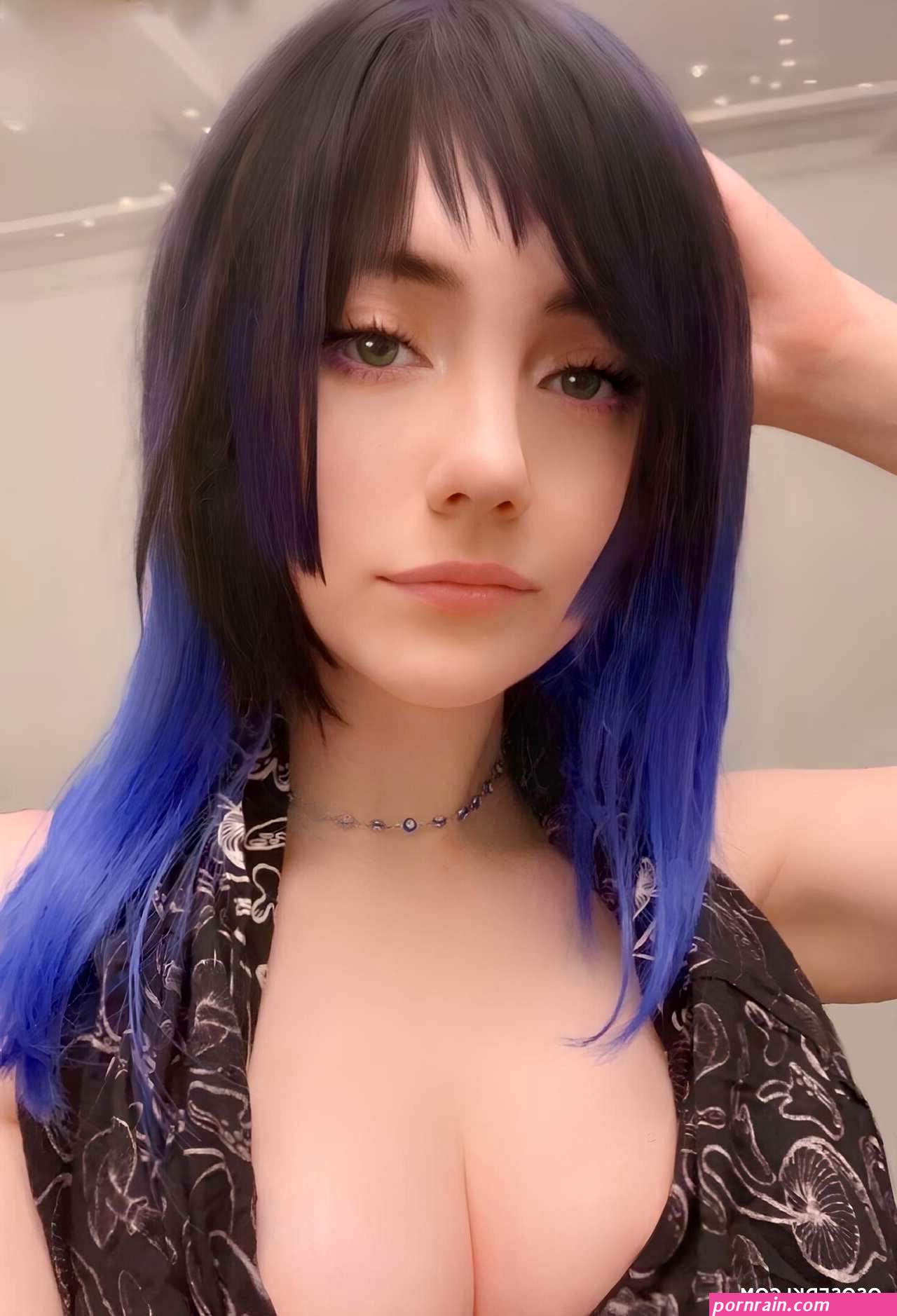 Model Yaki yakirisu in cosplay Amber from Genshin Impact