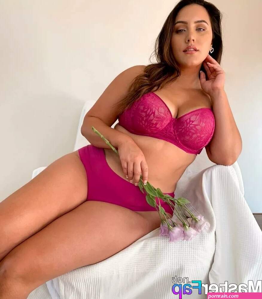 Yasmine Minovski Nude OnlyFans Leak Picture hUkAT3t4ah