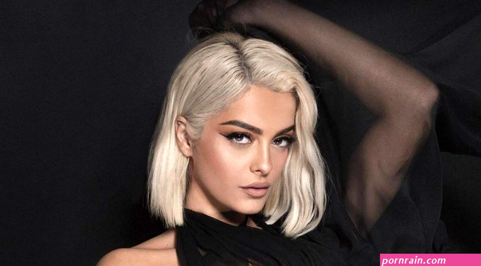 Bebe Rexha këshilla për ndjekësit: Këto kohë po bëhen më të ashpra për të gjithë