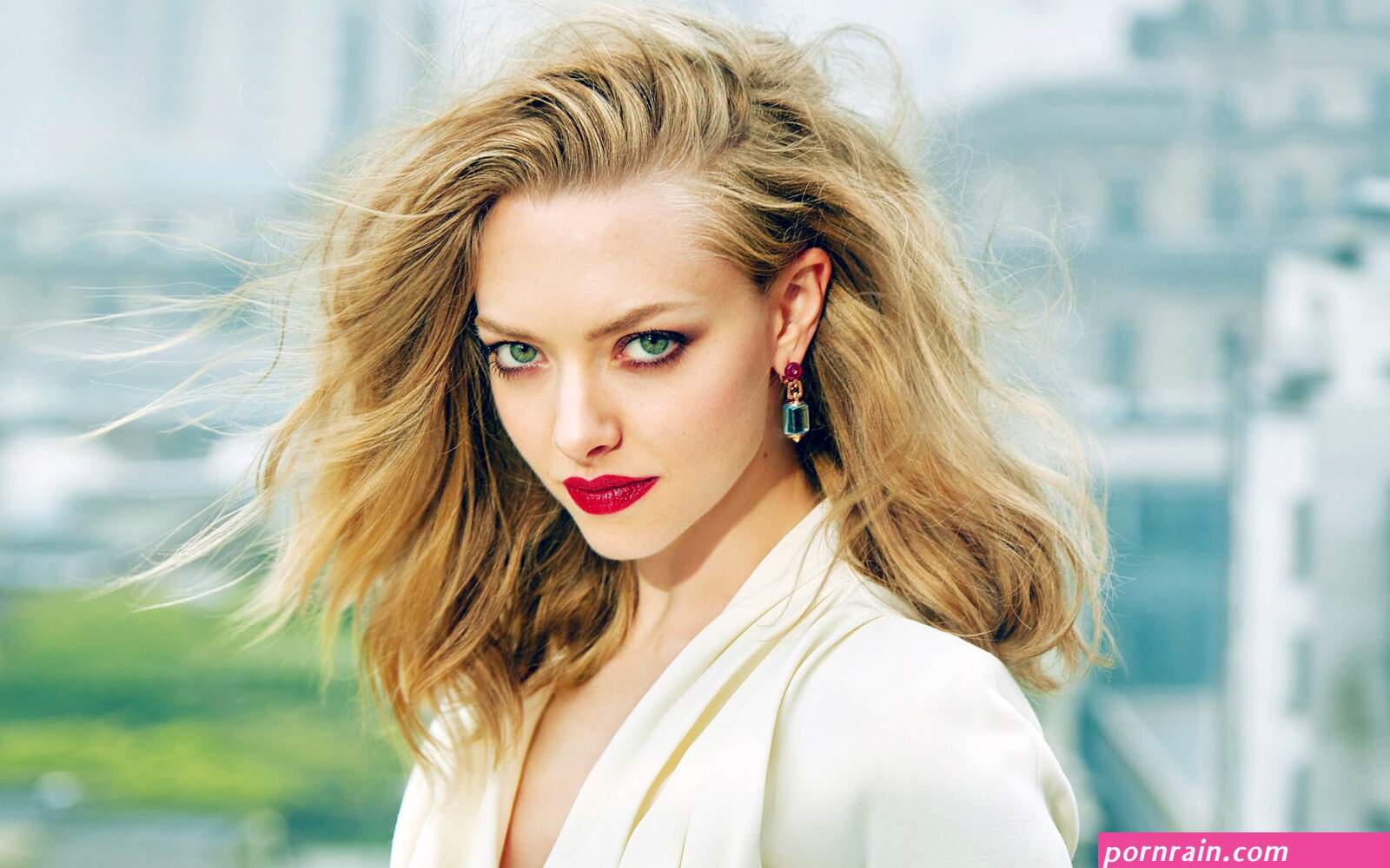 HD desktop wallpaper: Blonde Earrings Green Eyes American Celebrity Actress