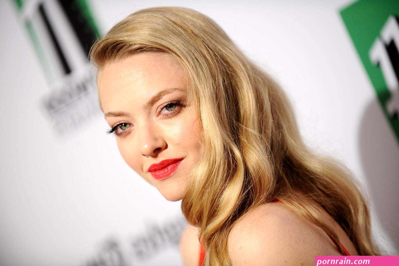 HD desktop wallpaper: Blonde Blue Eyes American Celebrity Actress Lipstick