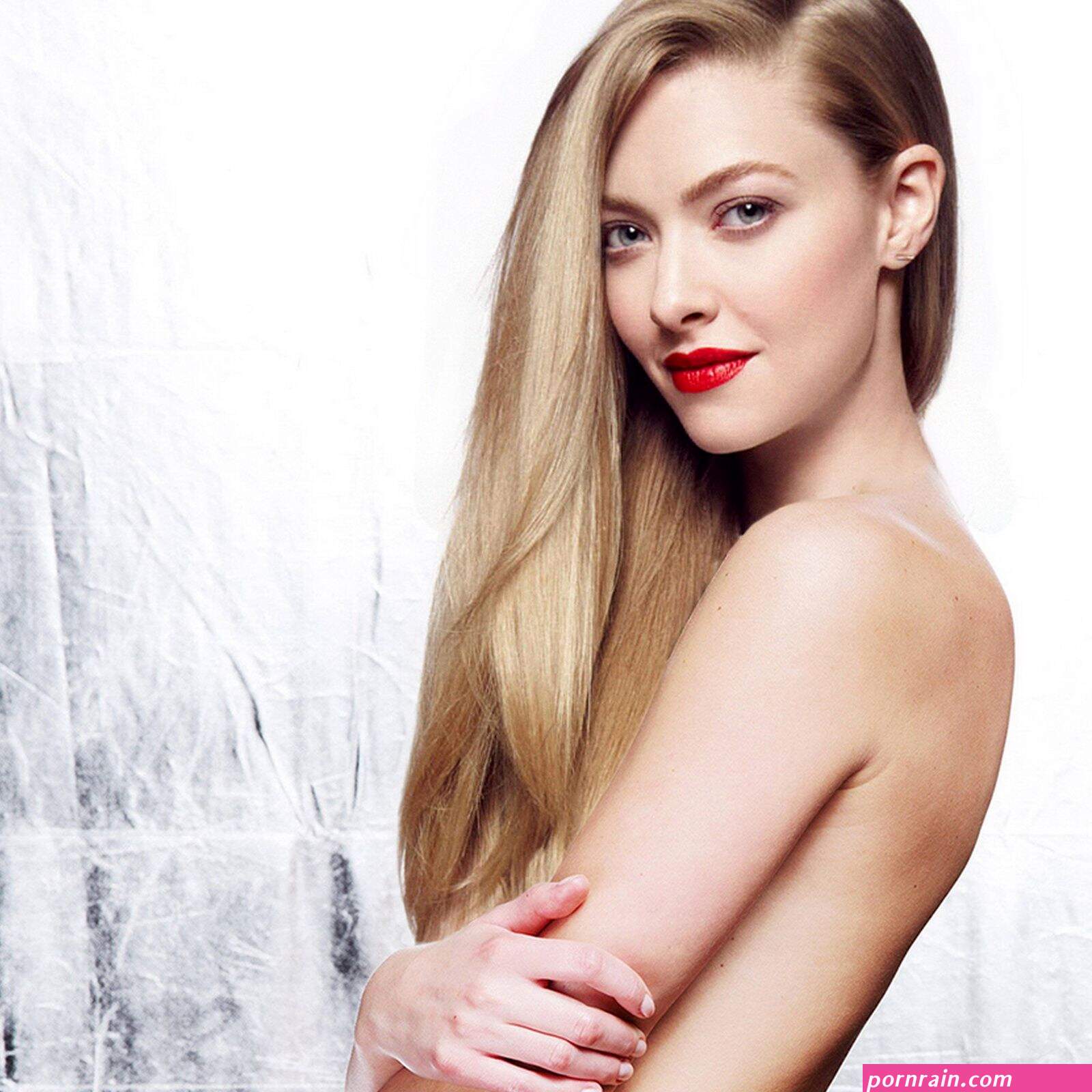 AMANDA SEYFRIED