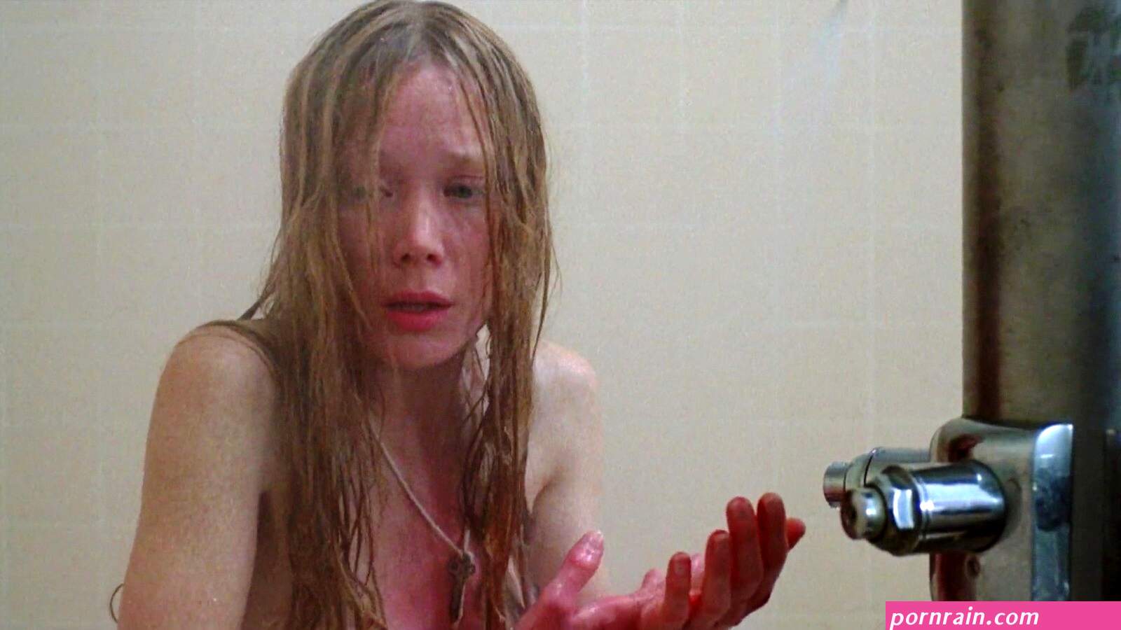 Carries Shower Scene Terrified Sissy Spacek
