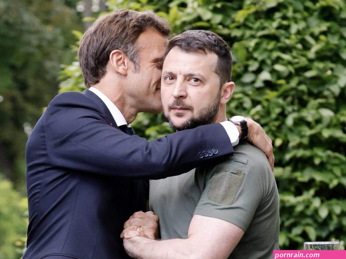An awkward photo of Macron and Zelenskyy has become an instant internet meme