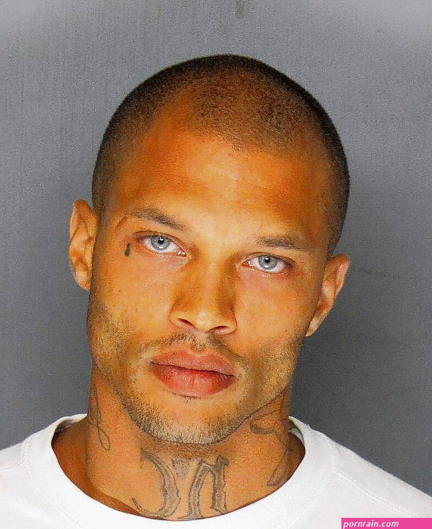 Handsome felons mugshot scores agent possible modeling contracts Mug shots C
