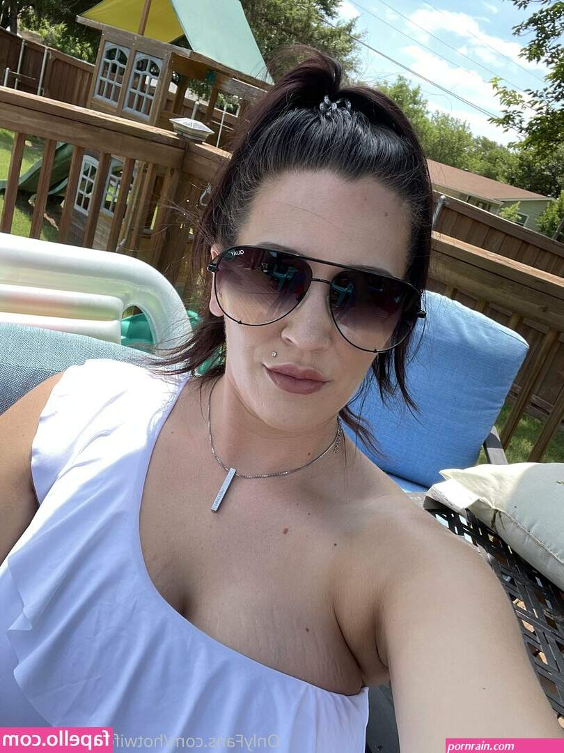 Brooke Blaze hotwifebrookeblazeofficial hotwifebrookeblaze Nude Leaked O