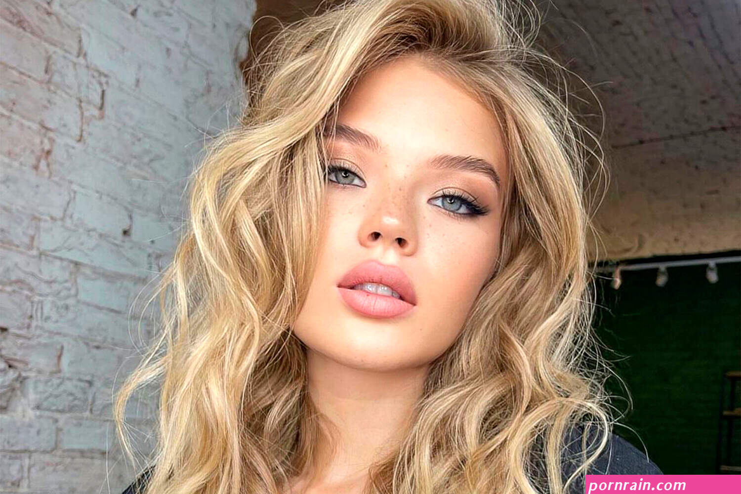 The participant competitions Miss Universe from Russian Federation Linnikova A