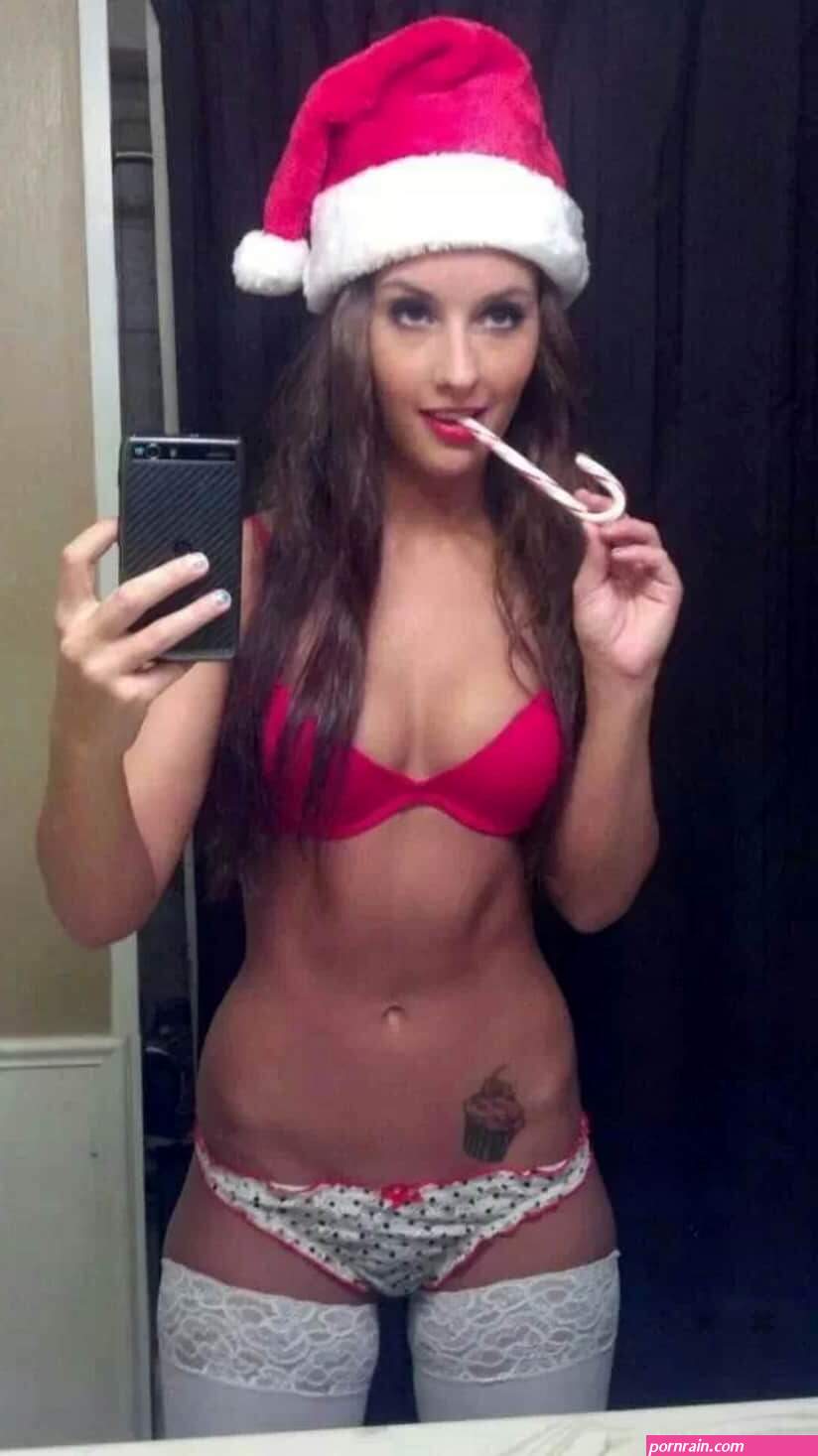 30 Sexy Ladies Are More Naughty Than Nice