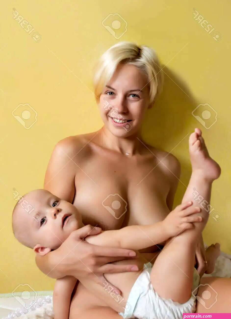 Desnuda madre