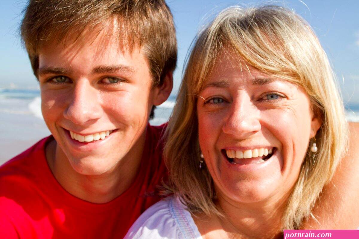 9 Things a Teenage Boy Wants His Mom to Know