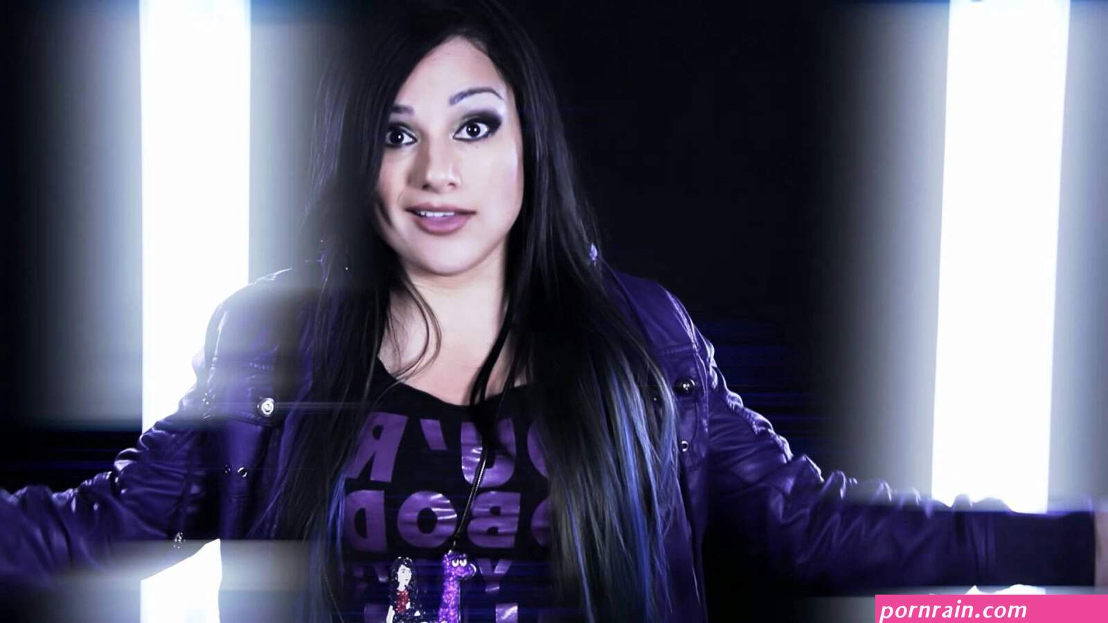 Snowthaproduct nude