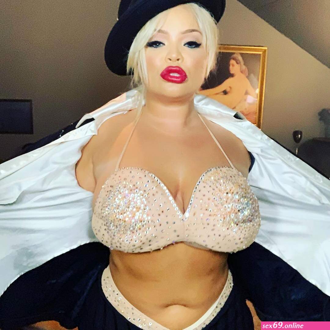 Trisha Paytas Getting Ripped By YouTubers for Ghosting Being Fake