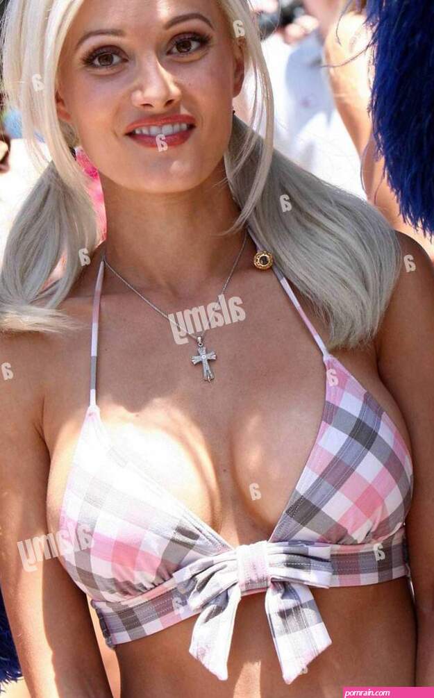 Classique Situation En réalité la plus grande femme du monde en bikini La pédago