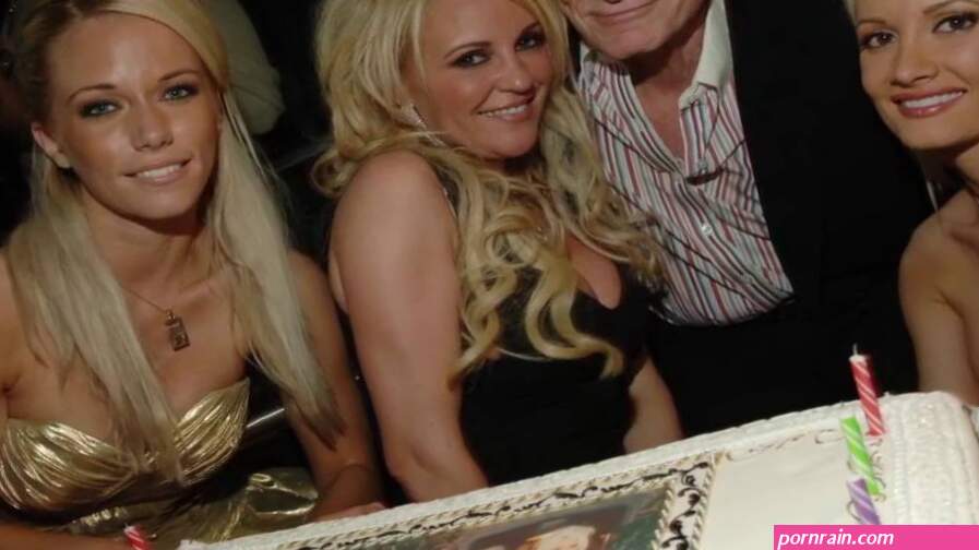 Holly Madison Says Inside The Playboy Mansion I Was Miserable Inside