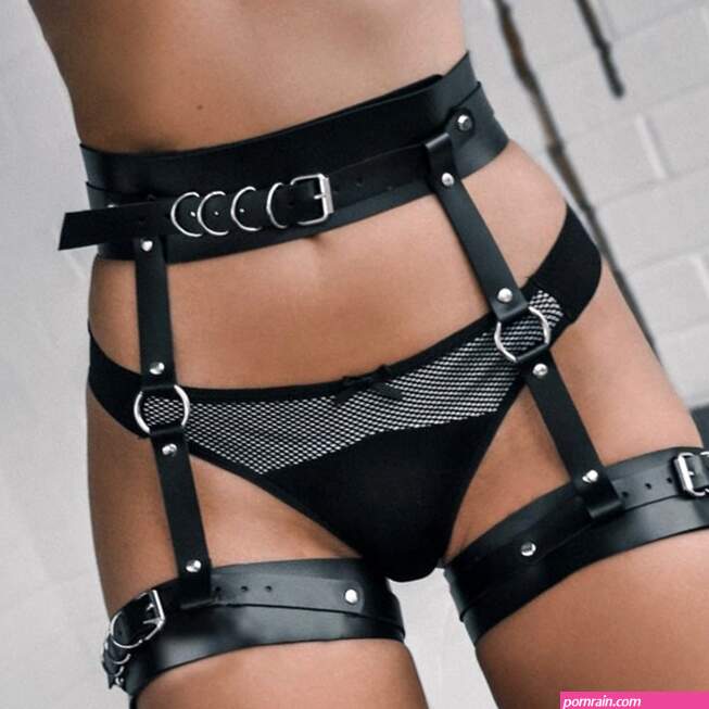 Sexy Women Leather Harness Erotic Leather Leg Garter Belt for Stockings Lingerie Sex Body Sexy Wedding Garters