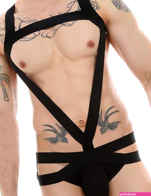 Mens Chest Harness Body Cage Lingerie for Sex Play Big Pouch Thong Singlet Bodysuit Butt-Flaunting Clubwear